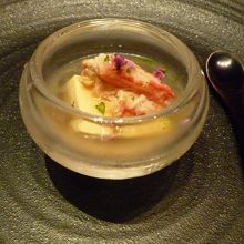 北海道産毛がにと湯葉豆腐〜だしのジュレ〜　美味しい！