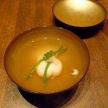 椀物「しんじょ」　昆布出汁のうまみが美味しい♪