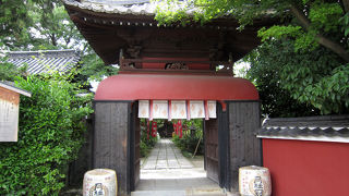 弁財天を本尊とするお寺。