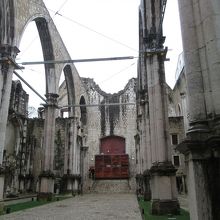 廃墟となった教会
