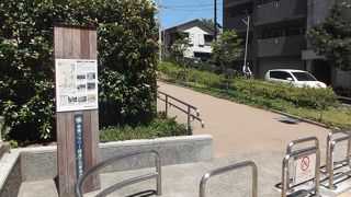 お洒落じゃん！　花と緑の公園道