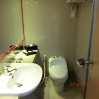 バスタブはありません。清潔でした。