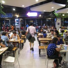 フードコート (ターミナル21)