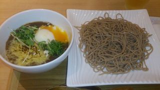 おしゃれで立ち寄りやすいお蕎麦屋さん