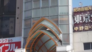 活気あるアーケード商店街、変わらない！