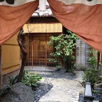 門構えから見える懐かしい光景