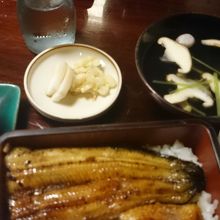 特上うな重です。