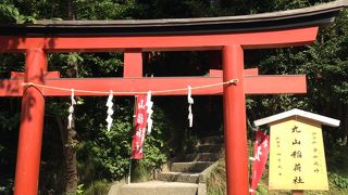 鶴岡八幡宮本殿横にあります!!