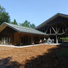 入口の総合案内所