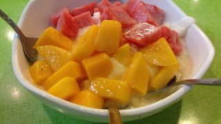 フワフワミルク氷と完熟マンゴーが美味すぎ