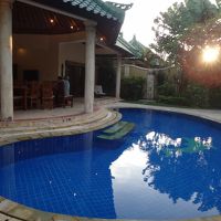 プールもお部屋も広いですよ