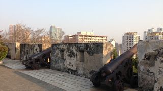 日中と夜に訪れたいですね