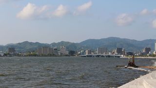 綺麗な夕日が見所