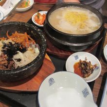 参鶏湯と石焼ビビンバ