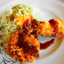 ホタテがいくつも使われたフライと、長芋のフライ