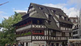 かわいい町並みが続きます