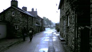 静かで美しい湖です。