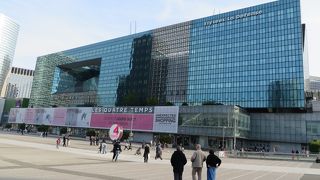 365日営業のデパート＠ラ・デファンス