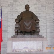 蒋介石の像 
