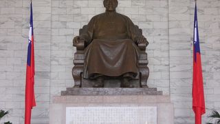 蒋介石の像 