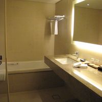 湯船とシャワーが分かれているのがうれしい。