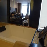 Bathroomと部屋が繋がってる