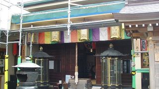 人形町の住宅街にとけこんだ大観音寺