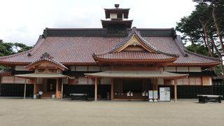 １４０年の時を越えて復元された奉行所