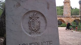 水道橋の上部歩けるよ～