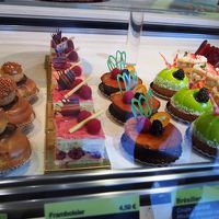 近くのケーキ屋さんで買ったのだけれど、冷蔵庫が…