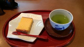 カステラとお茶の振舞い