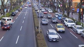 表参道橋の上から見る景色