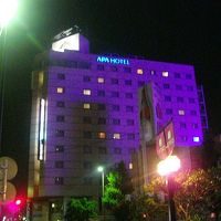 夜に到着したので夜景ぽく