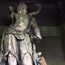 成田山新勝寺（なりたさんしんしょうじ）の仁王門