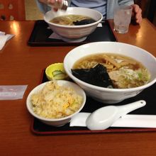 ラーメンとチャーハンのセット９９６円