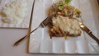 森のレストランです。街なかから引っ越してきました。