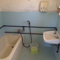 バスタブと洗面台