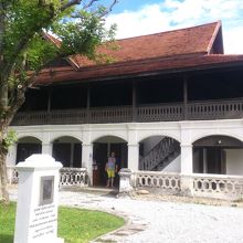 敷地内の唯一の建物