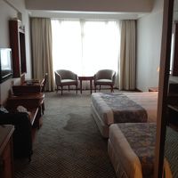 部屋は広いです。