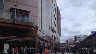 鹿児島中央駅の隣に隣接する商業施設