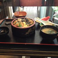 カツ丼定食は美味しかった