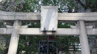 目黒駅近く大銀杏が目印