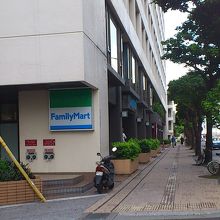 あちこちに有るファミマ