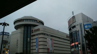 バランスよくテナントが入った大宮駅前のデパート