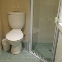 きれいだけど、バスルームなし、ウォッシュレットはありません。