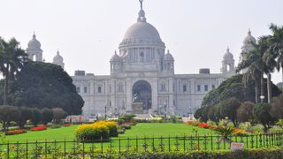 イギリス風の綺麗な建物