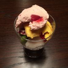 デザートはアイスクリームでした