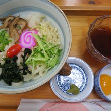 「ぶっかけうどん」￥570