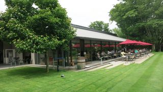 おしゃれなレストラン