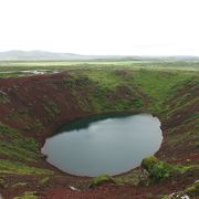 ビョークがコンサートをした火口湖